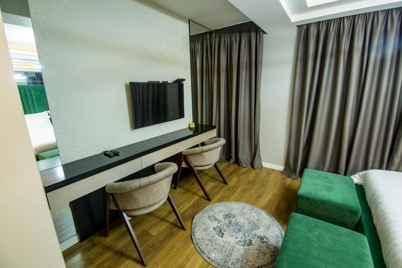Tree Hotel Korce Esterno foto